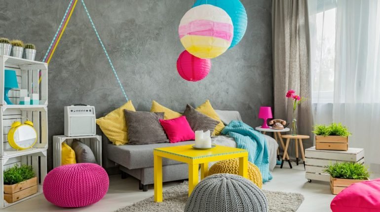 Accent bold colors