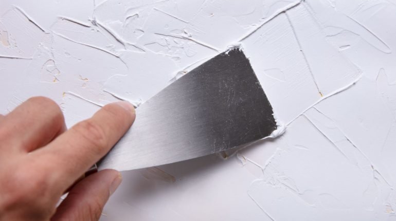 Effective Techniques for Repairing Cracks and Holes in Interior Walls